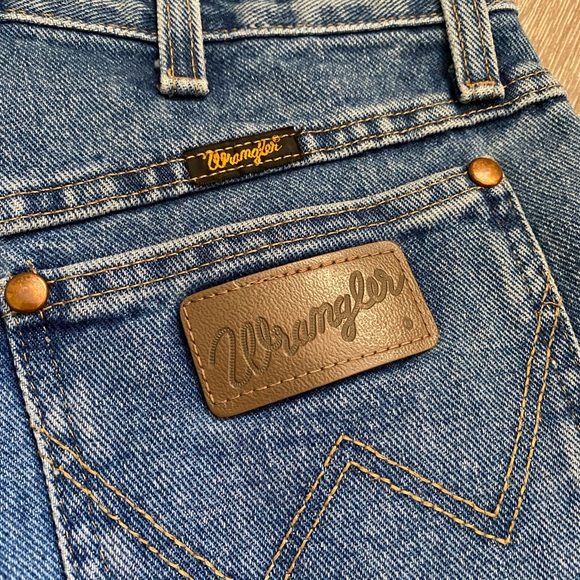 Wrangler Reworked Shorts - Picture 4 of 5